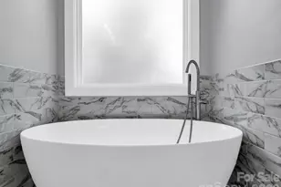 38 Scenic View Dr, Hendersonville, NC 28792 - Photo 20