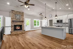38 Scenic View Dr, Hendersonville, NC 28792 - Photo 6