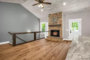 38 Scenic View Dr, Hendersonville, NC 28792 - Photo 4