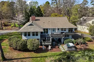 22 Honeysuckle Ln, Lake Wylie, SC 29710 - Photo 8
