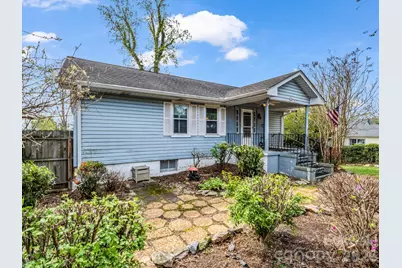 110 Houston Street, Hendersonville, NC 28792 - Photo 2