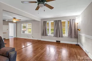 110 Houston St, Hendersonville, NC 28792 - Photo 8