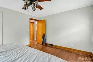 110 Houston St, Hendersonville, NC 28792 - Photo 14