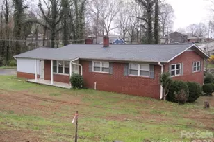 1836 31st St NE, Hickory, NC 28601 - Photo 1