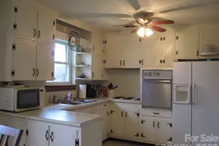 1836 31st St NE, Hickory, NC 28601 - Photo 8