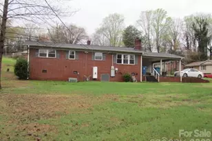 1836 31st St NE, Hickory, NC 28601 - Photo 4