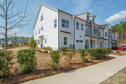 9721 Munsing Drive, Charlotte, NC 28269 - Photo 2