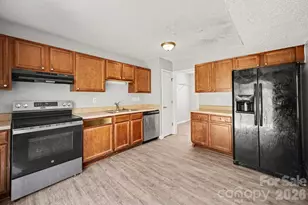 2900 Silkstream Ln, Charlotte, NC 28262 - Photo 8