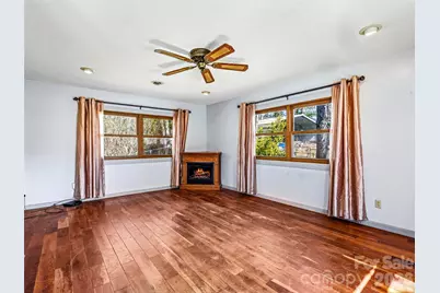 7 Nelson Road, Hendersonville, NC 28791 - Photo 8