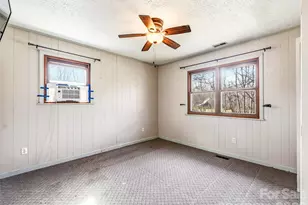 7 Nelson Rd, Hendersonville, NC 28791 - Photo 16