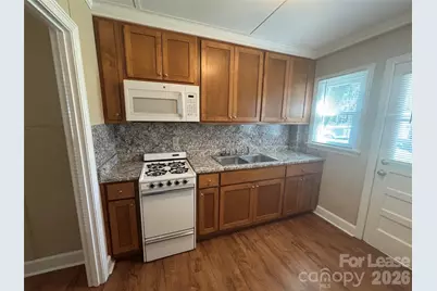 324 E Rhodes Street, Lincolnton, NC 28092 - Photo 6