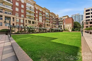 400 N Church St, Charlotte, NC 28202 - Photo 24