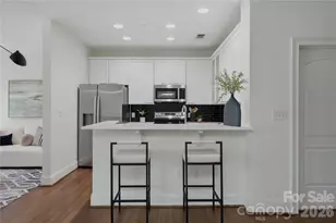 400 N Church St, Charlotte, NC 28202 - Photo 2