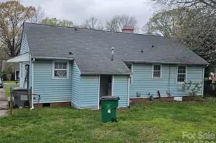 2927 Lasalle St, Charlotte, NC 28216 - Photo 2