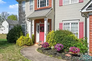 1133 Oakdale Woods Dr, Charlotte, NC 28216 - Photo 4