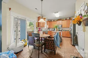 1133 Oakdale Woods Dr, Charlotte, NC 28216 - Photo 10