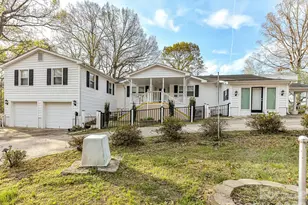 916 Lakewood Dr, Stallings, NC 28104 - Photo 1