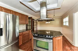916 Lakewood Dr, Matthews, NC 28104 - Photo 16