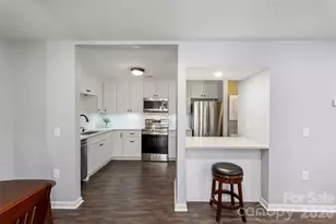 1032 Churchill Downs Ct, Charlotte, NC 28211 - Photo 8