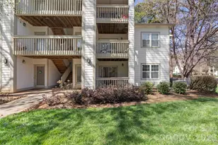 1032 Churchill Downs Ct, Charlotte, NC 28211 - Photo 2