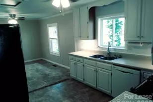 1526 Reid St, Statesville, NC 28677 - Photo 2