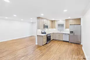 4012 Belshire Ln, Charlotte, NC 28205 - Photo 6