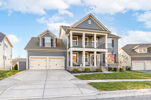 17549 Julees Walk Ln, Davidson, NC 28036 - Photo 2