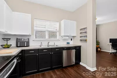 530 Doughton Lane, Charlotte, NC 28217 - Photo 10