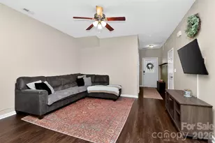 530 Doughton Ln, Charlotte, NC 28217 - Photo 6