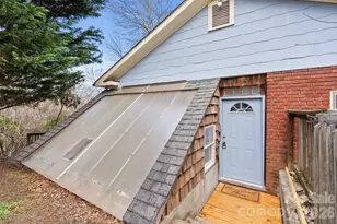 15 Conestee Pl, Asheville, NC 28801 - Photo 34