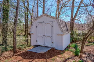 31 Knoll Ridge Dr, Asheville, NC 28804 - Photo 6