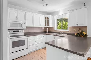 512 Paxton Creek Rd, Marion, NC 28752 - Photo 12