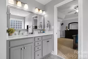 1158 Waterford Dr, Hickory, NC 28602 - Photo 12