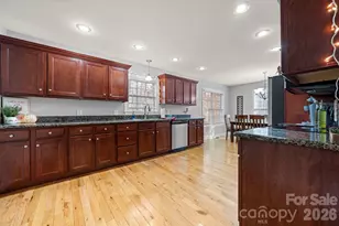 1158 Waterford Dr, Hickory, NC 28602 - Photo 8