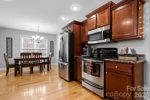 1158 Waterford Dr, Hickory, NC 28602 - Photo 6