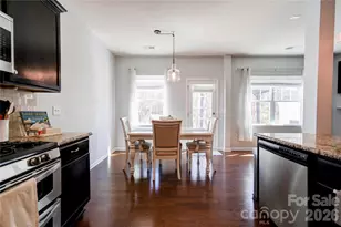 104 Burlingame Ct, Mooresville, NC 28117 - Photo 10