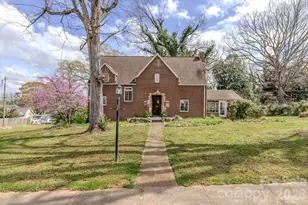 210 N Gaston St, Kings Mountain, NC 28086 - Photo 2