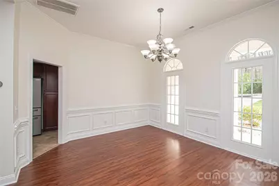 2725 Lakeview Circle, Matthews, NC 28105 - Photo 14