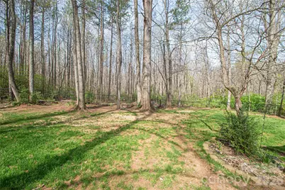 2725 Lakeview Circle, Matthews, NC 28105 - Photo 8