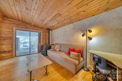 292 Crow Lane, Burnsville, NC 28714 - Photo 6