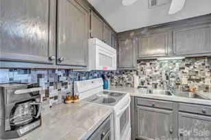 303 Sugar Top Dr, Sugar Mountain, NC 28604 - Photo 8
