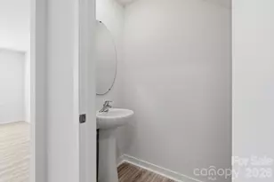 1006 20th Ave Loop SE, Hickory, NC 28602 - Photo 6