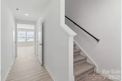 1006 20th Avenue Loop SE, Hickory, NC 28602 - Photo 4