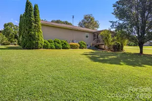 1254 Heritage Farm Rd, Hickory, NC 28601 - Photo 4