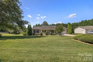 1254 Heritage Farm Rd, Hickory, NC 28601 - Photo 2