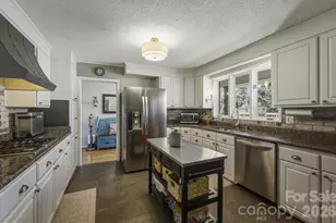 900 Magnolia Ave NE, Valdese, NC 28690 - Photo 6