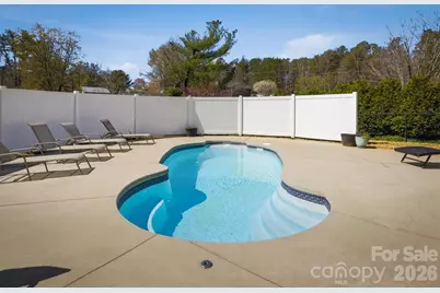 900 Magnolia Avenue NE, Valdese, NC 28690 - Photo 36