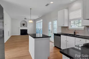 8723 Huntland Ct, Charlotte, NC 28277 - Photo 16