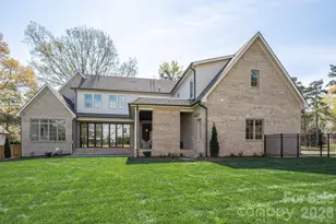 221 N Canterbury Rd, Charlotte, NC 28211 - Photo 38