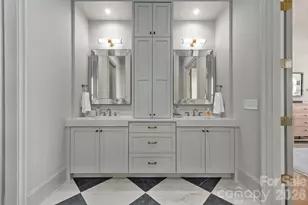 221 N Canterbury Rd, Charlotte, NC 28211 - Photo 28